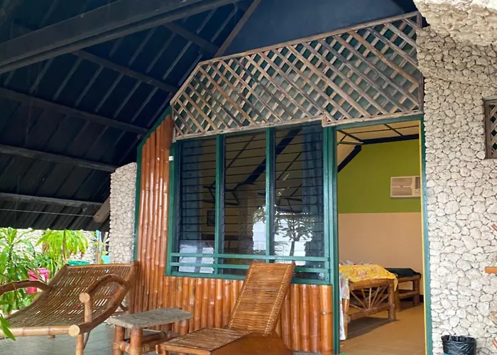 Ravenala Resort