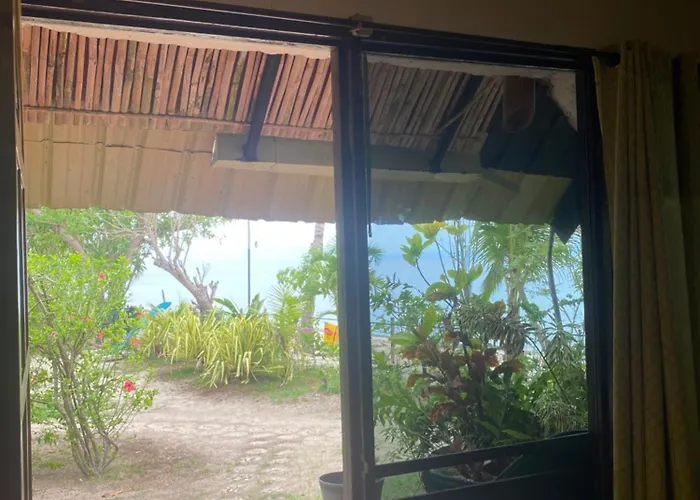 Ravenala Resort 3*