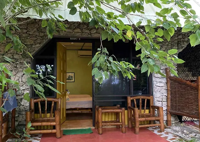 Resort Ravenala Moalboal