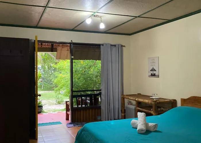 Ravenala Resort Moalboal